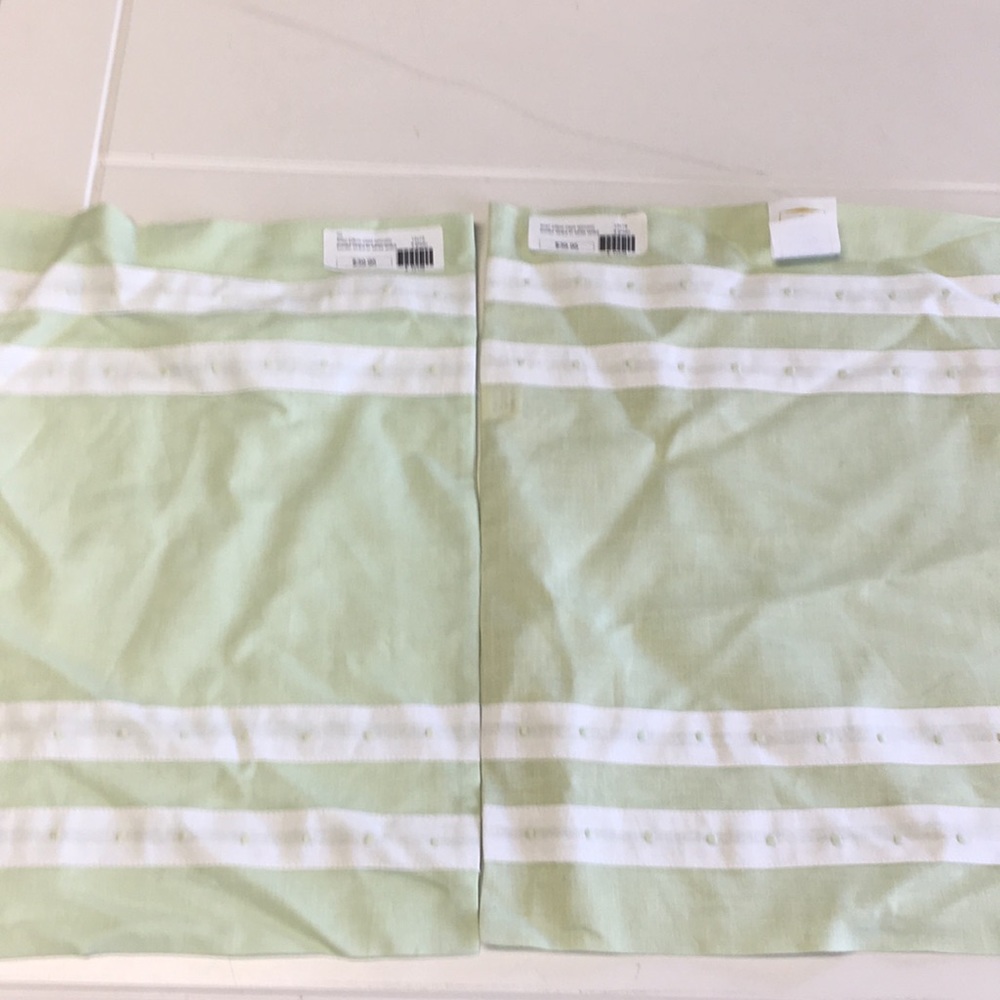 Clever Fingers Light Green Linen Pillow Cases (2)